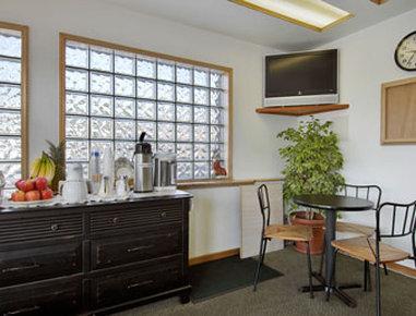 Travelodge By Wyndham North Of Downtown Seattle