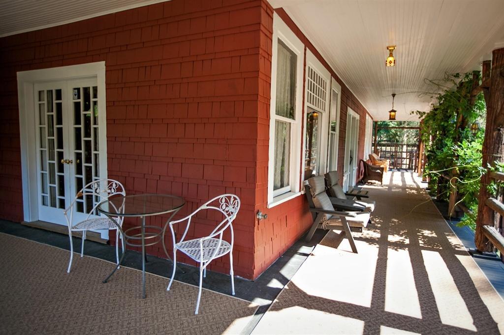 The Gatewood Bed & Breakfast 3*