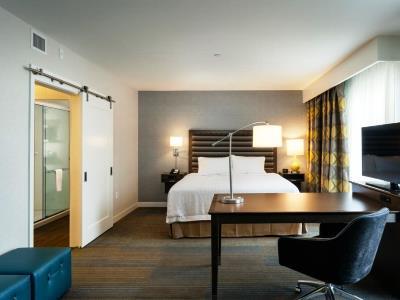 Hotel Hampton & By Hilton Seattle/northgate Seattle