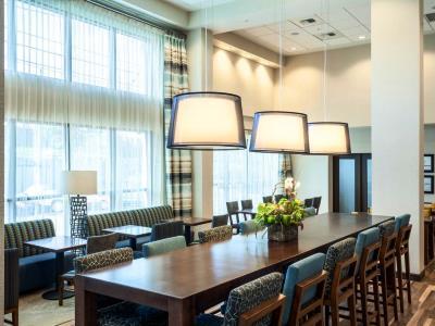 Hotel Hampton & By Hilton Seattle/northgate 3*