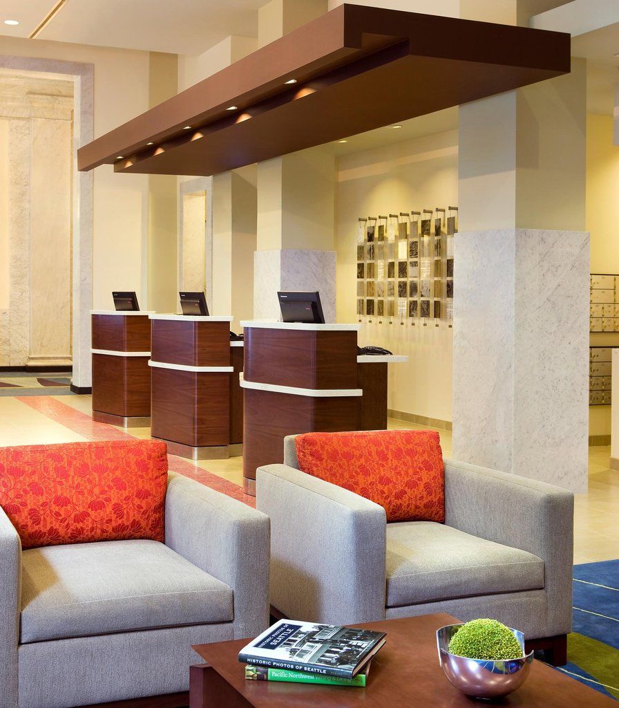 Courtyard Downtown / Pioneer Square 3*