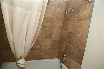 La Hacienda Motel 2*