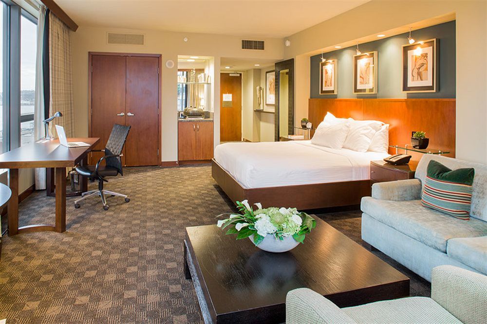 1000, Lxr & 5* Seattle