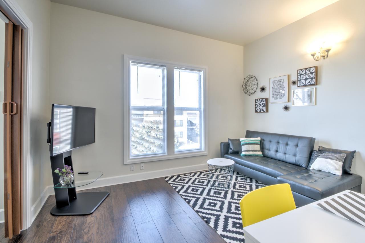 Renovated Bright 1 Bedroom In The Heart Of Capitol Hill - B Apartment