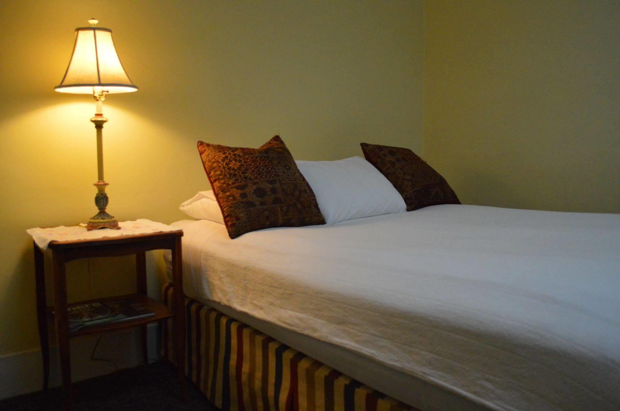 Bed & Breakfast Nichols 3*