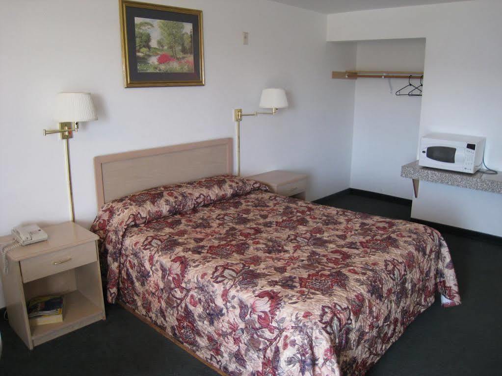 Crown Motel 2*