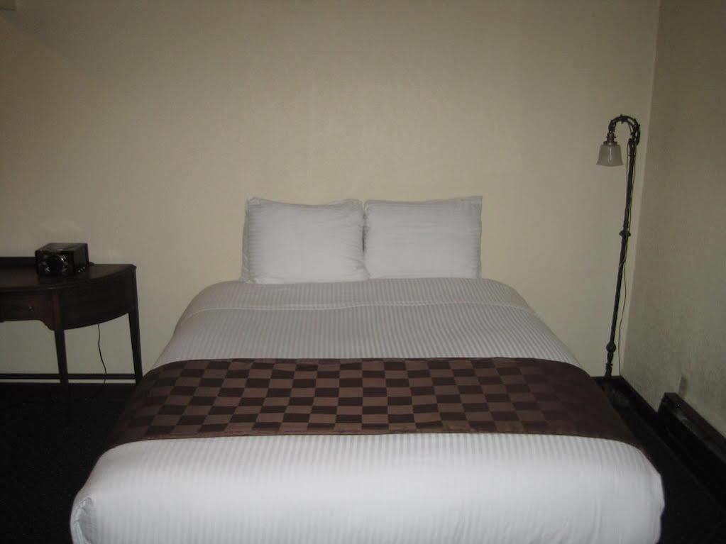 Inn College 2*