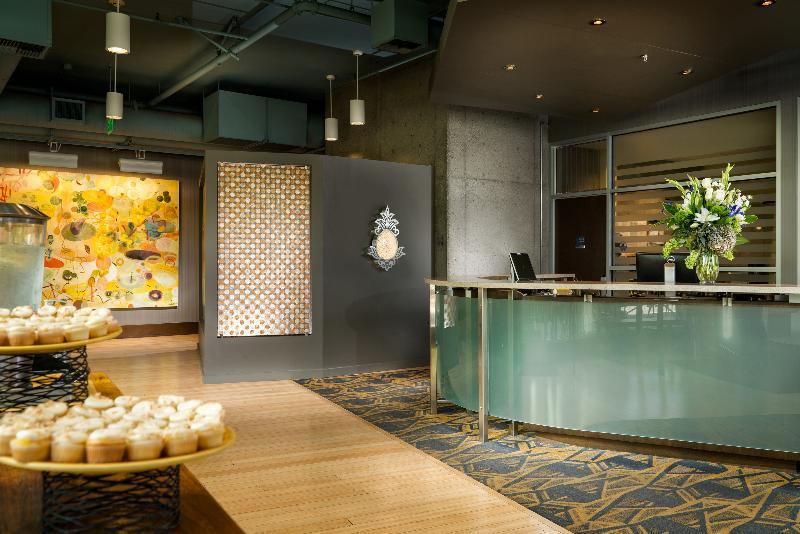 Staypineapple, Watertown Hotel, District 3*