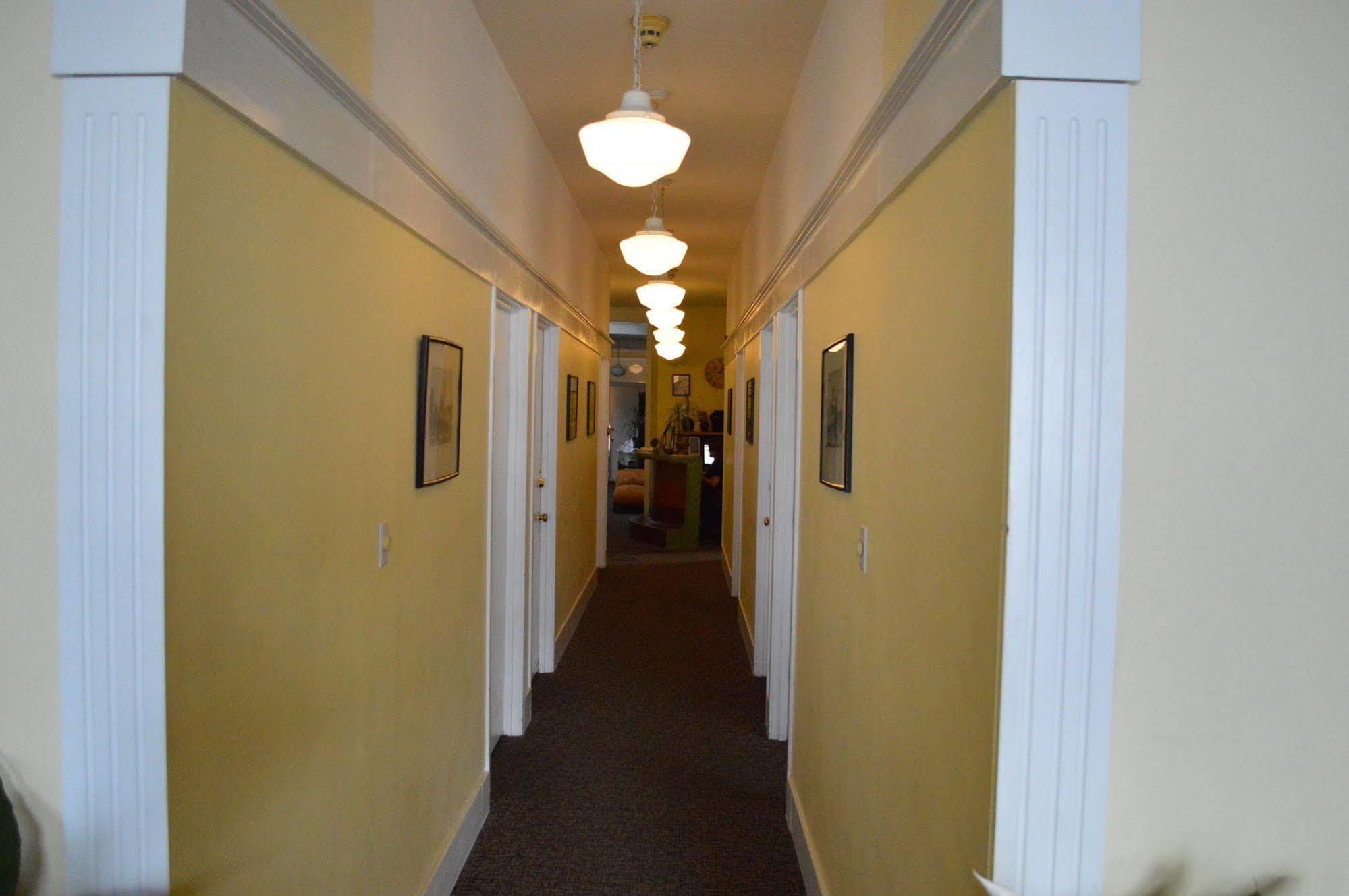 Nichols 3* Seattle
