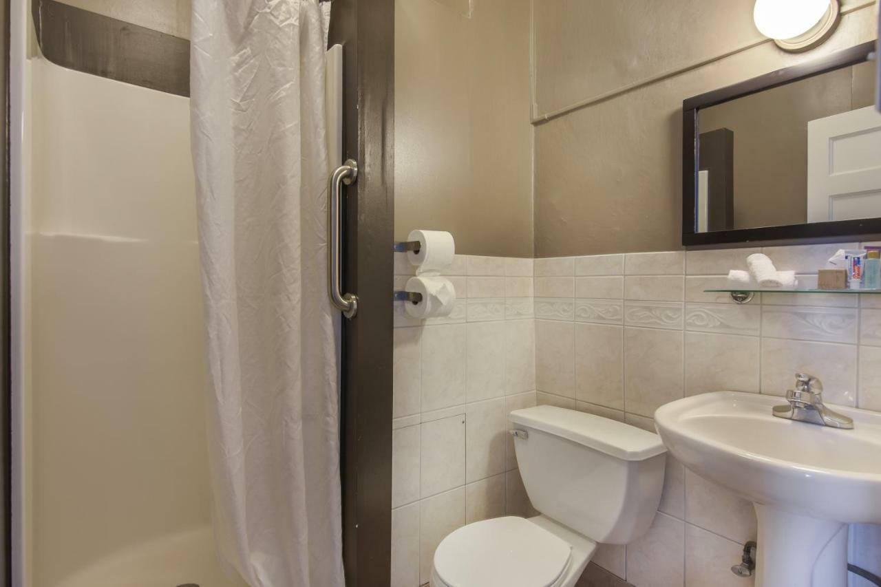 Hotel Moore 2*
