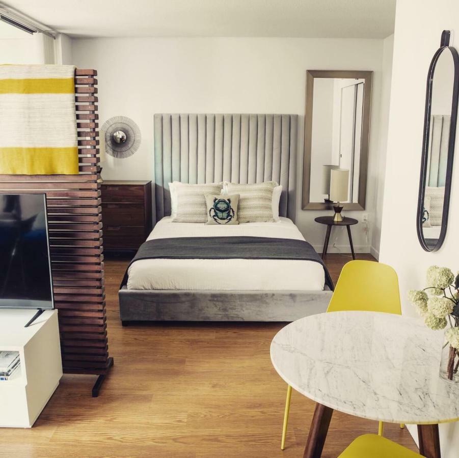 Apartment Domicile Suites At Harbor Steps Seattle
