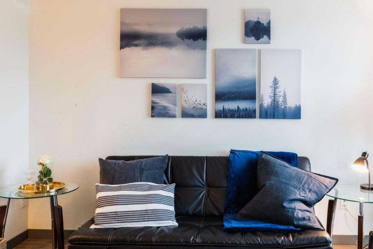 Pelicanstay In Pioneer Square Apartment