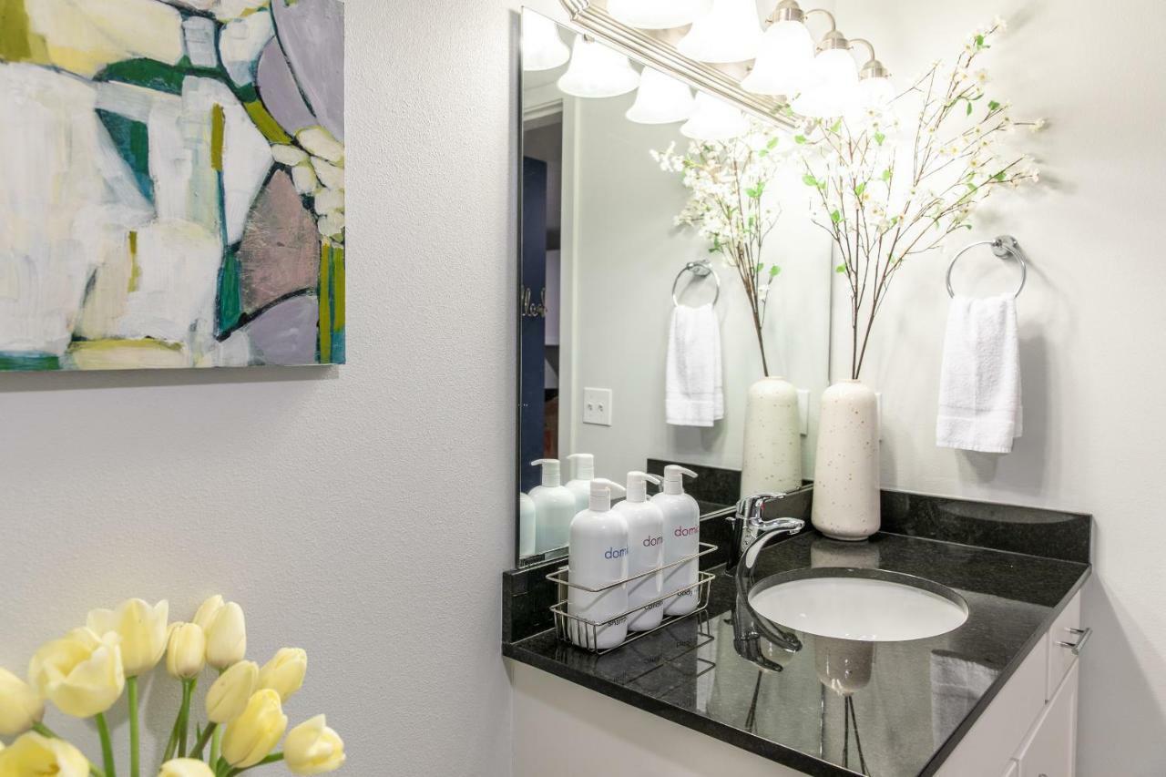 Domicile Suites At Harbor Steps *