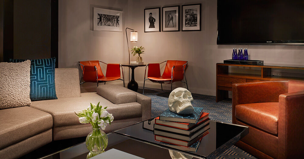 The Paramount 4*