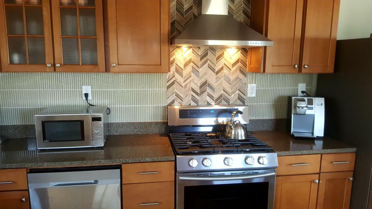 Water View Apartment Seattle