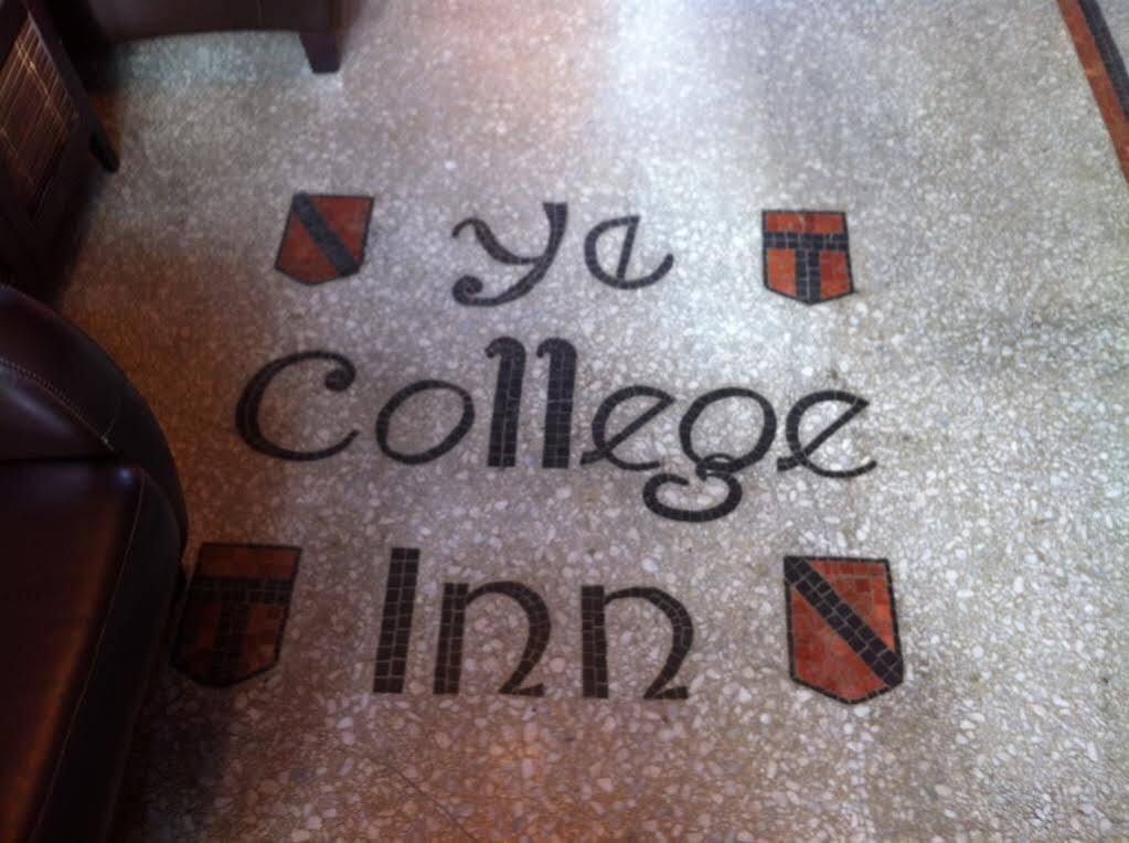 Inn College Seattle