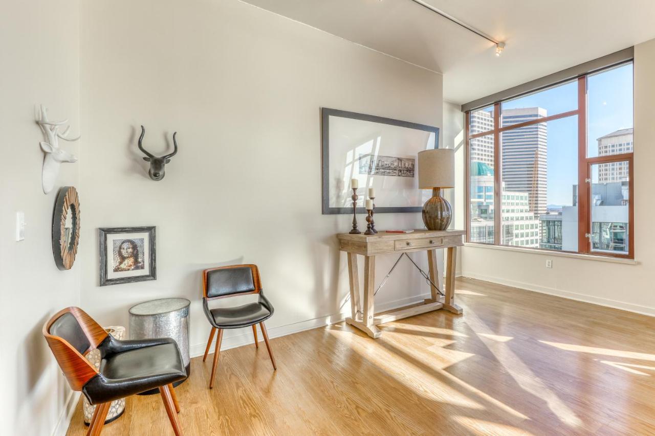 Apartment Harbor Steps Bay View Penthouse Seattle