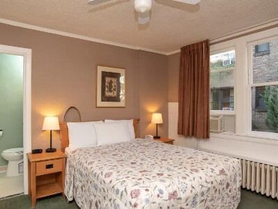 Hotel At Queen Anne 3*