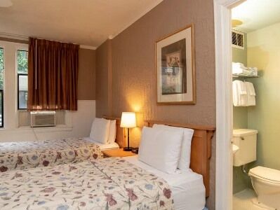 Hotel At Queen Anne Seattle