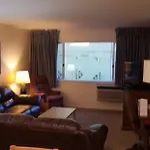University Motel Suites