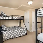 Seattle Vacation Home: Life\'S A Game