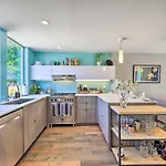 Seattle Retreat With Canal And Mountain Rooftop Views!