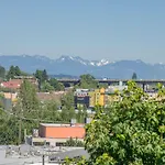 5 Min To Downtown Seattle! 3Br & 2Ba Cozy Townhome Townhouse