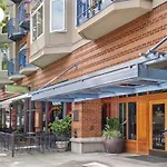 Belltown Court Sunset Suite