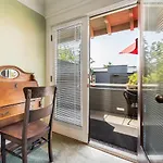 Seattle Gaslight Inn