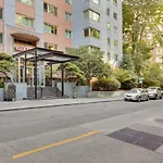 Downtown Seattle Condo With Rooftop Deck And Views!
