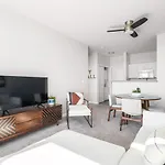 1 Bedroom With Stunning Puget Sound View