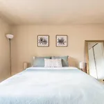 Modern And Spacious Apartment- Gym, Wifi, Free Parking