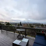 Craftsman With View Of Seattle