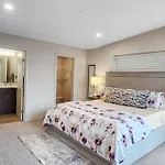 West Seattle\'S Modern Townhome