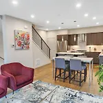West Seattle\'S Modern Townhome