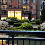 Cozy Home Nearby Most Attractions Seattle Center