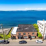 Waterfront Bliss, 2 Bedroom Apt Near Alki Beach