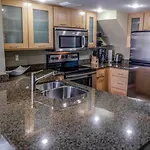 Penthouse Suite Downtown, Top Floor 4 Beds, 2Baths