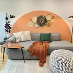 Cabin Vibes Condo In North Capitol Hill