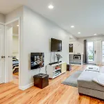 Modern Seattle Apartment Near Green Lake!