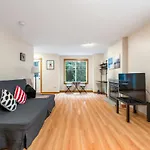 Urban Oasis- Central 2 Bedroom Unit, Walking Distance To Seattle\'S Top Attractions