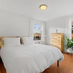 3Br 2Ba Ballard Blue, Seattle