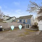 3Br 2Ba Ballard Blue, Seattle