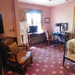 Bacon Mansion Bed And Breakfast