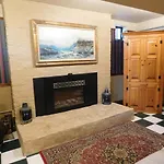 Bacon Mansion Bed And Breakfast