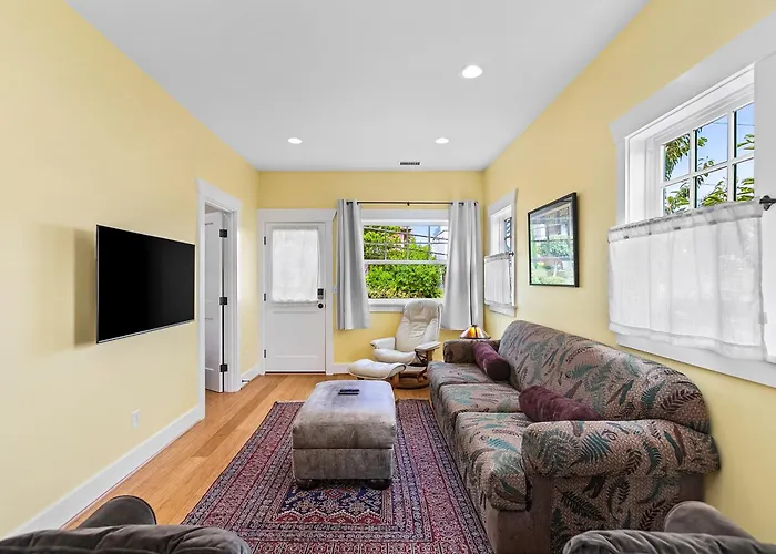 Phinney\'S Newest Family House With Bbq