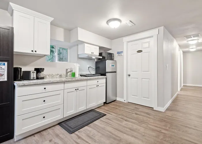 Judkins Retreat Close To Downtown Duplex