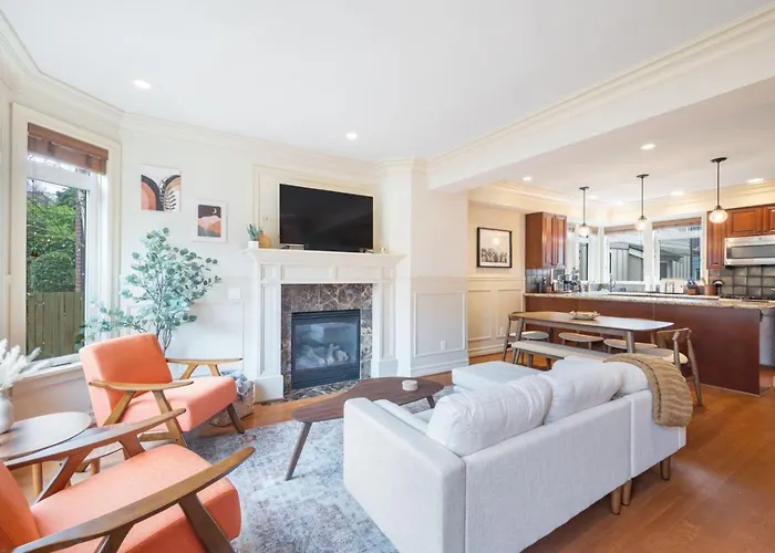 3Br 2Ba Kinnear Townhouse In Queen Anne, Seattle