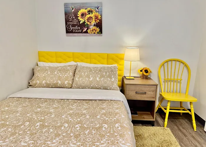 Private Room With Shared Bathroom On The 1St Floor 10 Minutes Walk To University Of Washington
