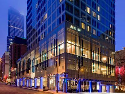 Hotel Hyatt At Olive 8
